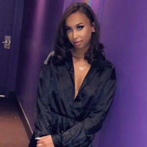Meet your Posher, Naima